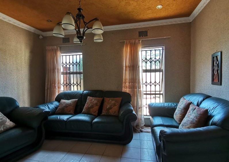 4 Bedroom Property for Sale in Brackenhurst Gauteng