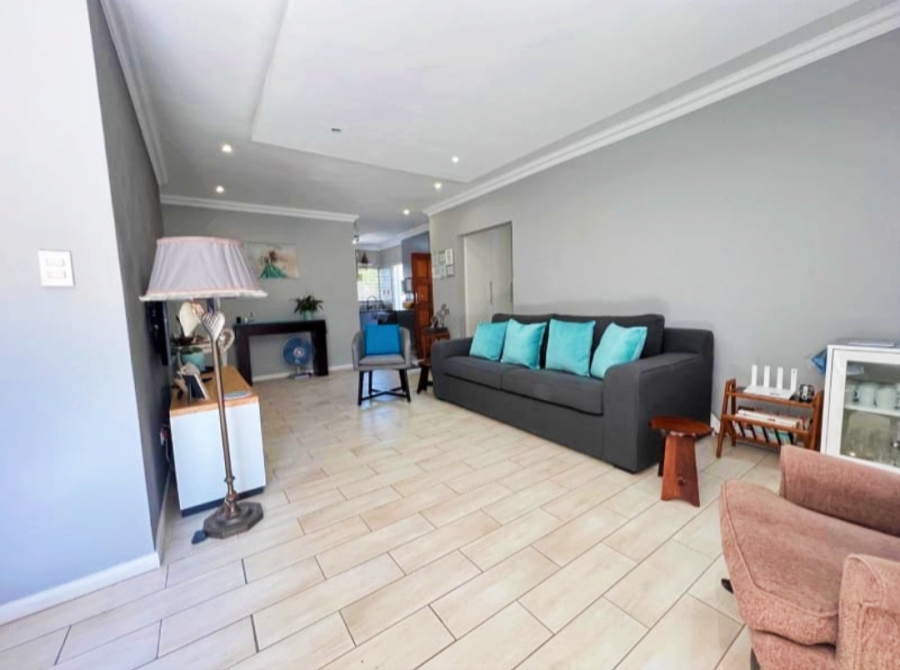 3 Bedroom Property for Sale in Brackenhurst Gauteng