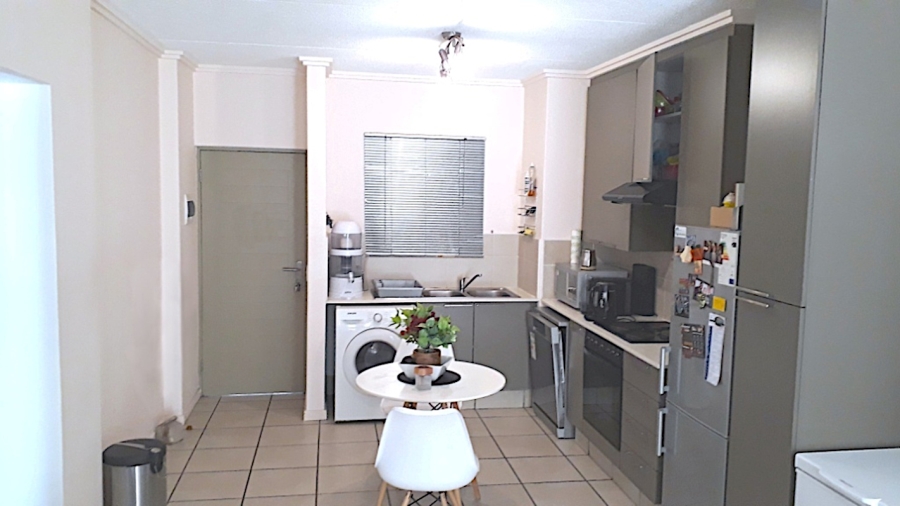 2 Bedroom Property for Sale in Bryanston Gauteng