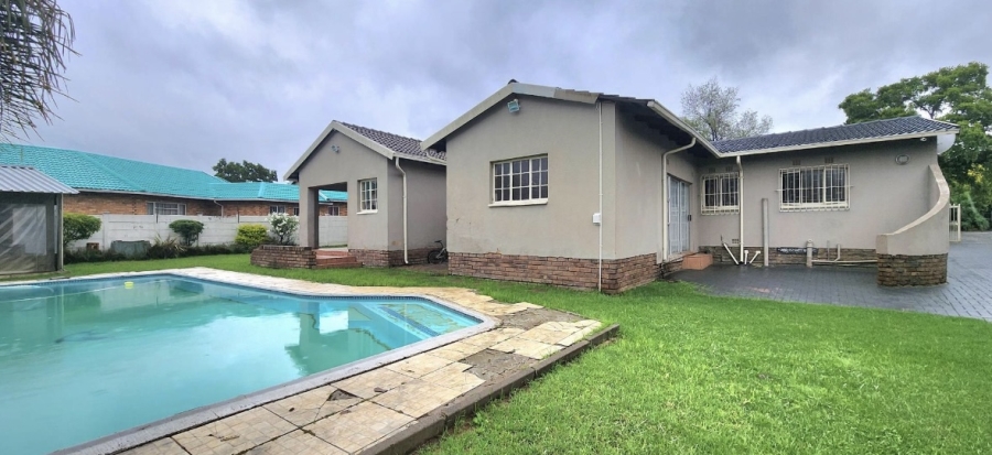 3 Bedroom Property for Sale in Brackenhurst Gauteng