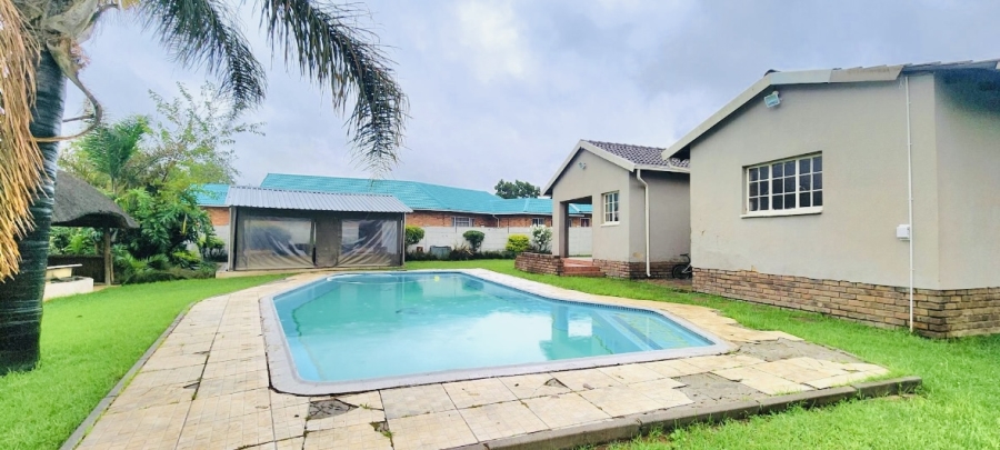 3 Bedroom Property for Sale in Brackenhurst Gauteng