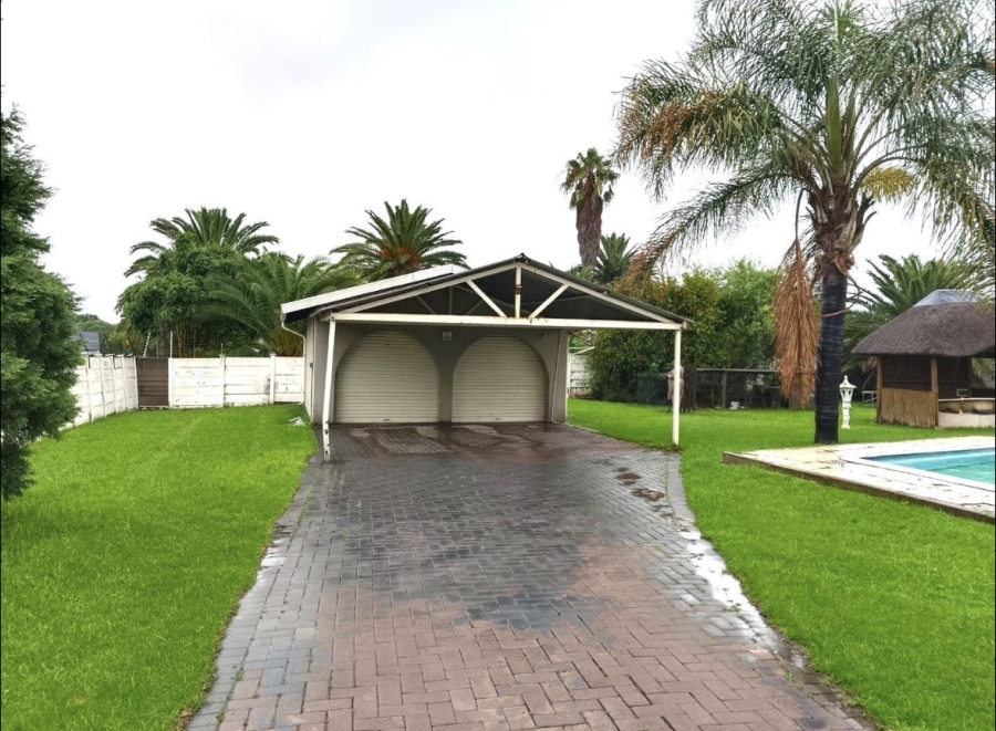 3 Bedroom Property for Sale in Brackenhurst Gauteng