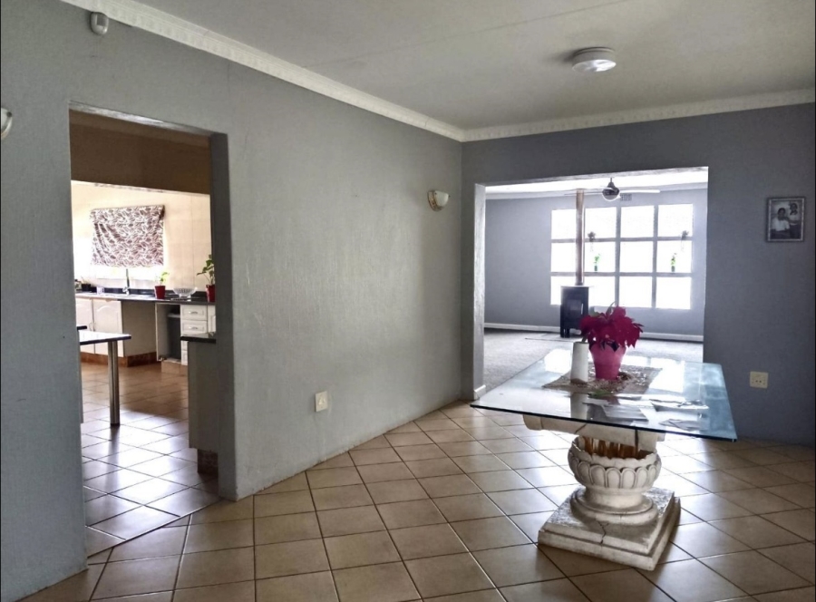 3 Bedroom Property for Sale in Brackenhurst Gauteng