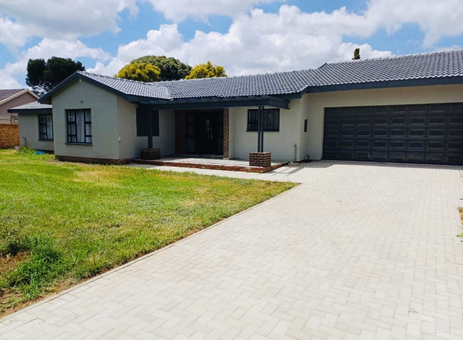 4 Bedroom Property for Sale in Brackenhurst Gauteng