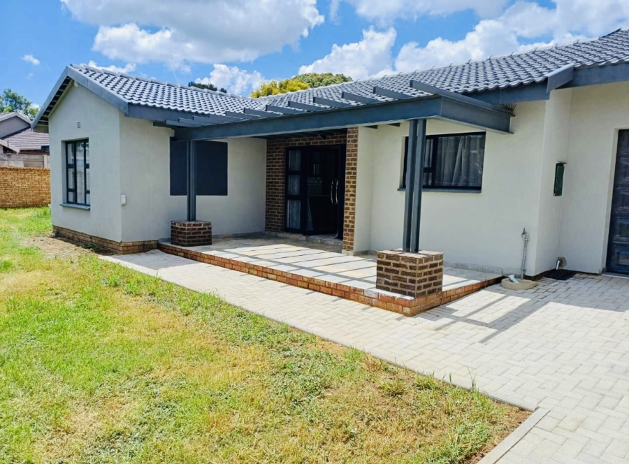 4 Bedroom Property for Sale in Brackenhurst Gauteng