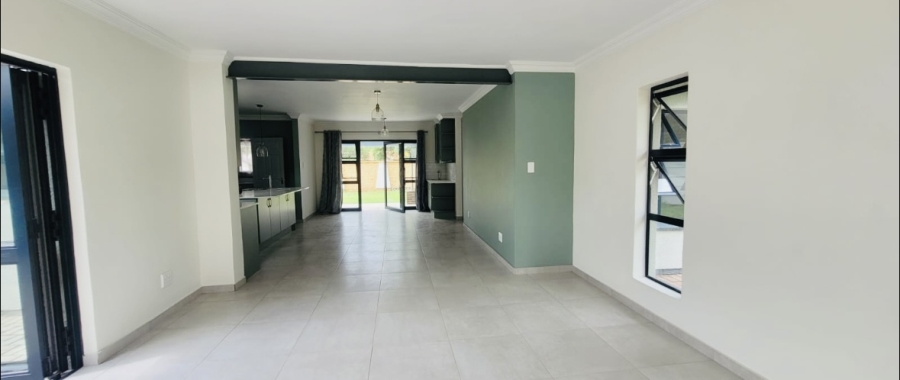 4 Bedroom Property for Sale in Brackenhurst Gauteng