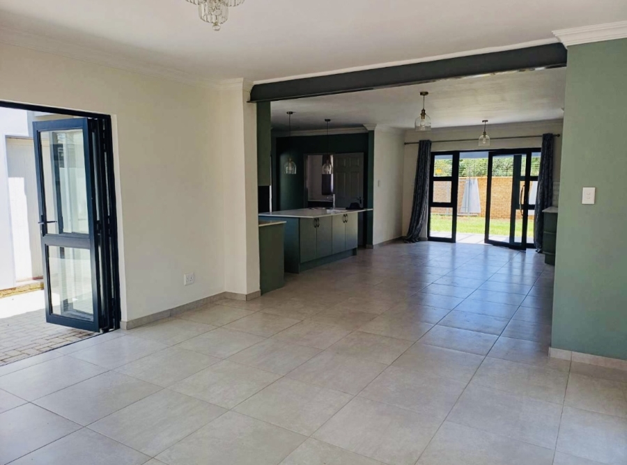 4 Bedroom Property for Sale in Brackenhurst Gauteng