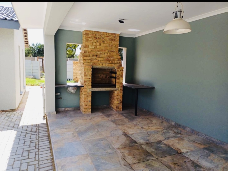 4 Bedroom Property for Sale in Brackenhurst Gauteng