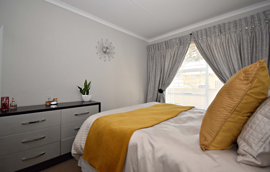 2 Bedroom Property for Sale in Bromhof Gauteng