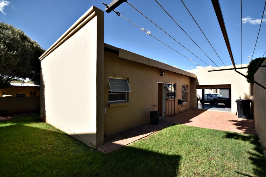 2 Bedroom Property for Sale in Bromhof Gauteng