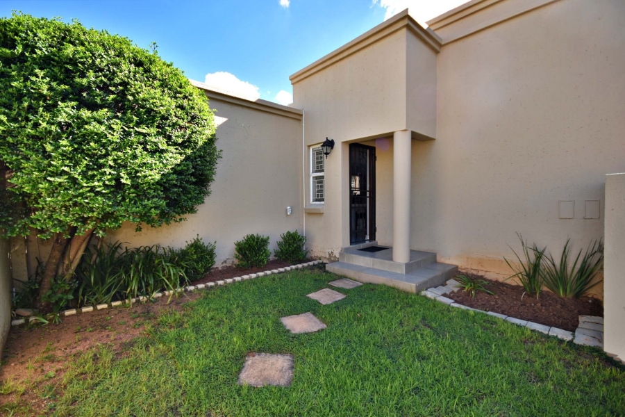 2 Bedroom Property for Sale in Bromhof Gauteng