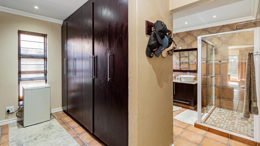 4 Bedroom Property for Sale in Brackendowns Gauteng