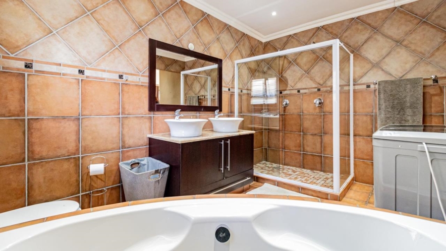 4 Bedroom Property for Sale in Brackendowns Gauteng