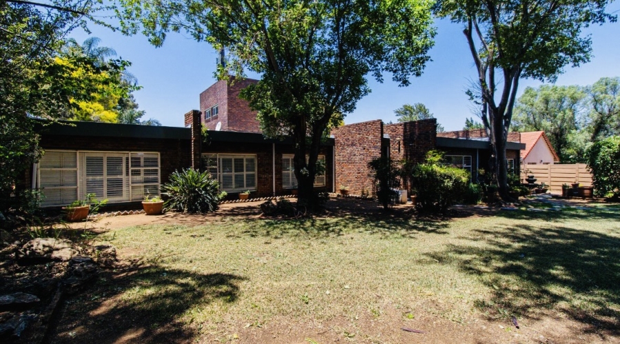 5 Bedroom Property for Sale in Brackenhurst Gauteng