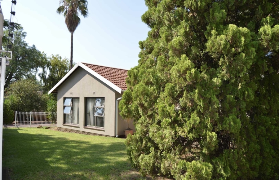 3 Bedroom Property for Sale in Brackenhurst Gauteng