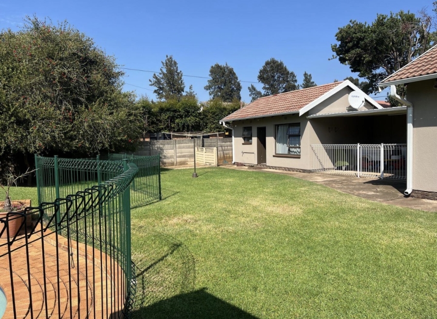 3 Bedroom Property for Sale in Brackenhurst Gauteng