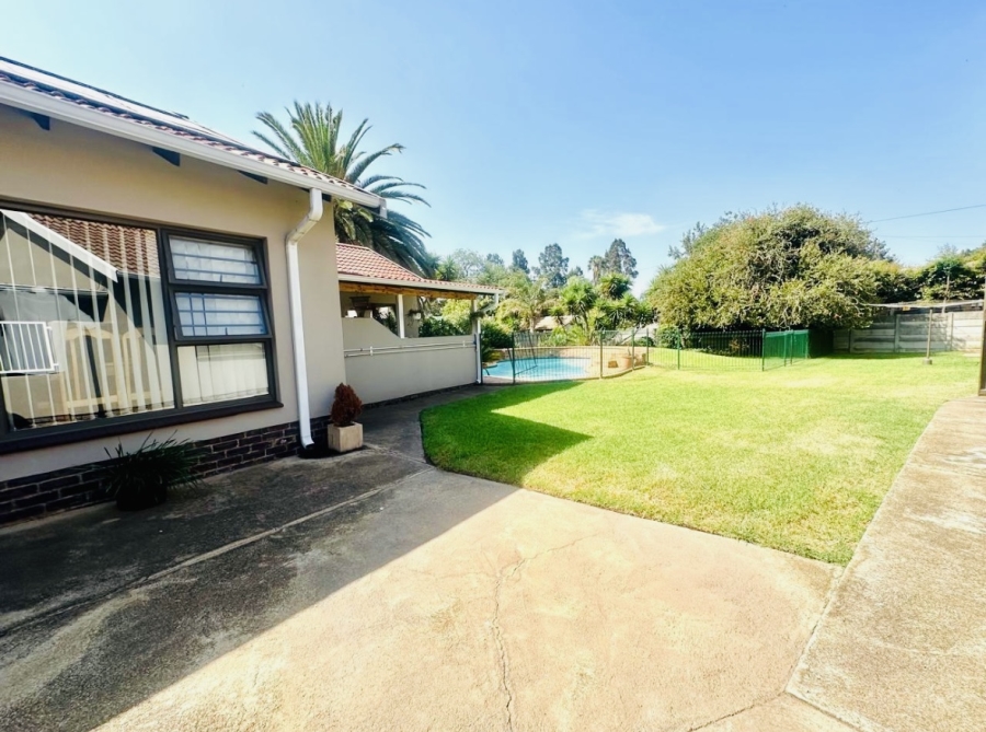 3 Bedroom Property for Sale in Brackenhurst Gauteng