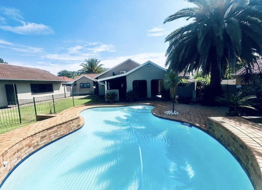 3 Bedroom Property for Sale in Brackenhurst Gauteng