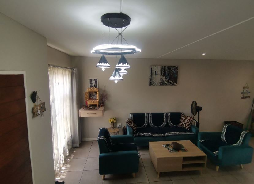 2 Bedroom Property for Sale in Albertsdal Gauteng