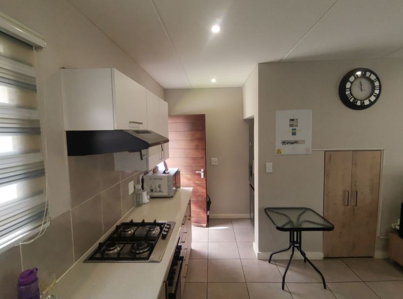 2 Bedroom Property for Sale in Albertsdal Gauteng