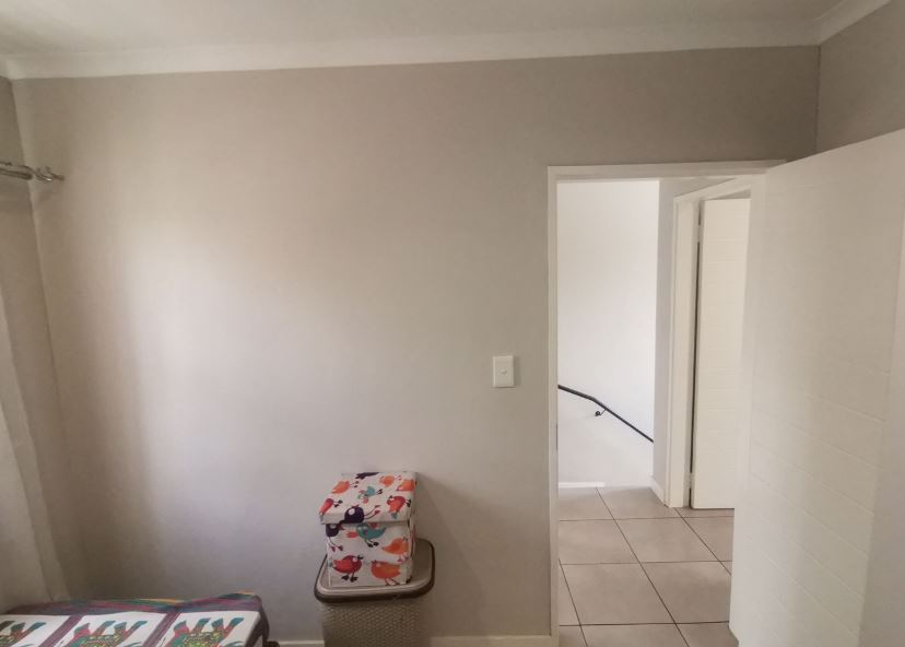 2 Bedroom Property for Sale in Albertsdal Gauteng