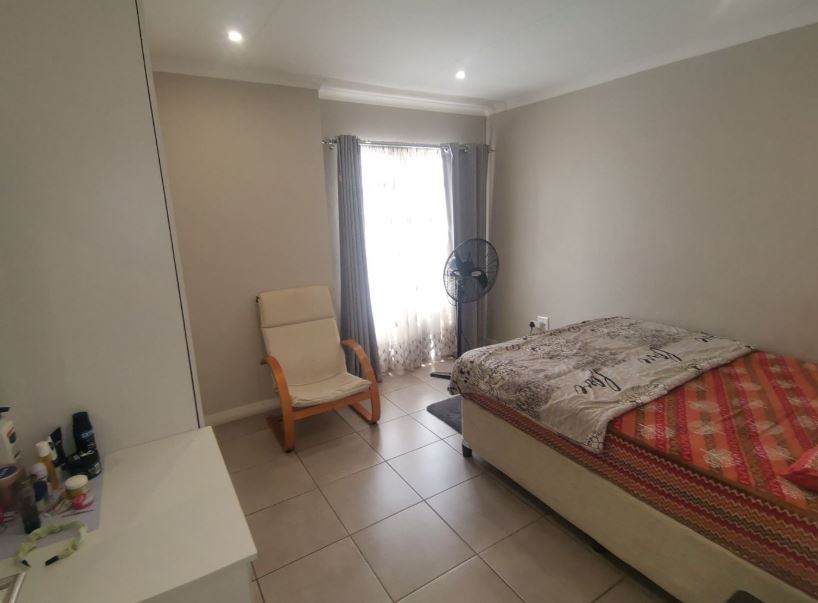 2 Bedroom Property for Sale in Albertsdal Gauteng