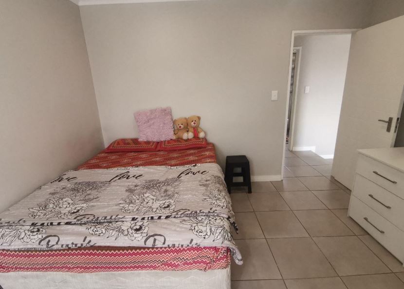 2 Bedroom Property for Sale in Albertsdal Gauteng