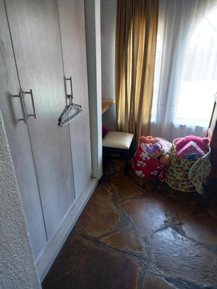 4 Bedroom Property for Sale in Verwoerdpark Gauteng