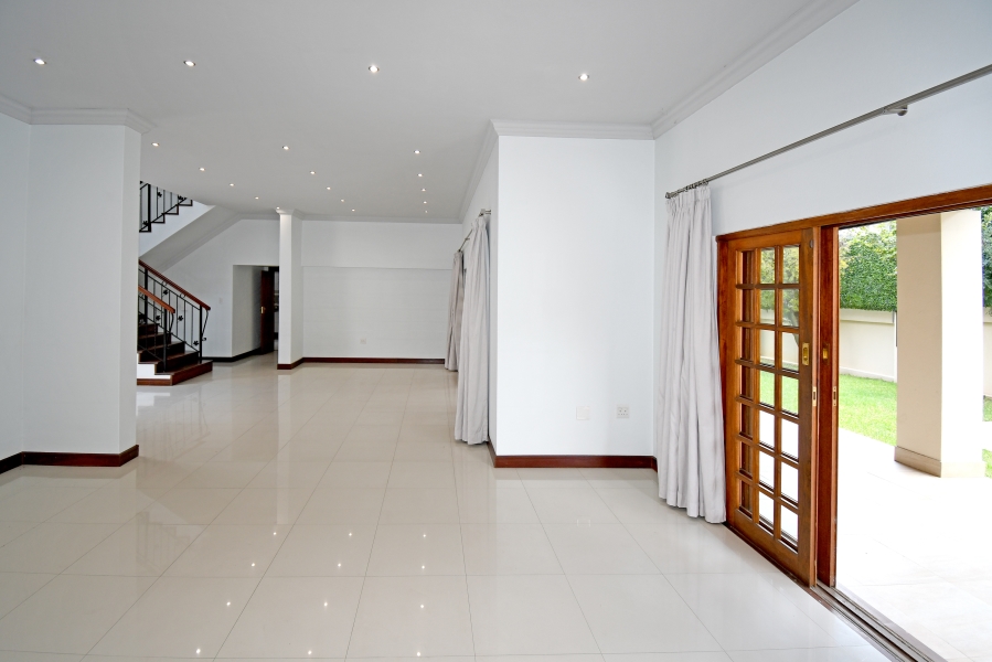 5 Bedroom Property for Sale in Bryanston Gauteng