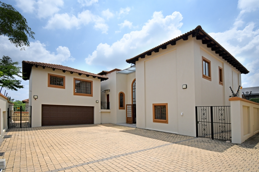 5 Bedroom Property for Sale in Bryanston Gauteng