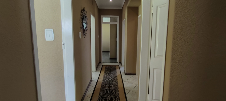 4 Bedroom Property for Sale in Lambton Gauteng