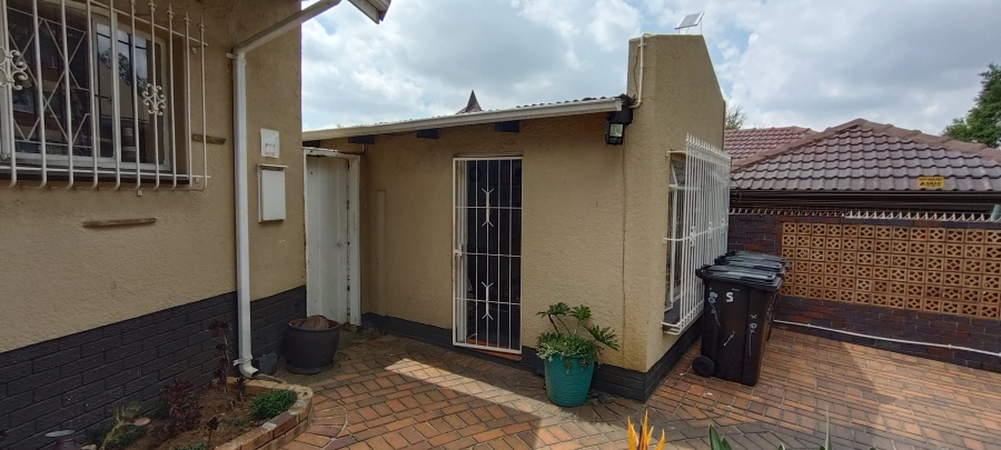 4 Bedroom Property for Sale in Lambton Gauteng