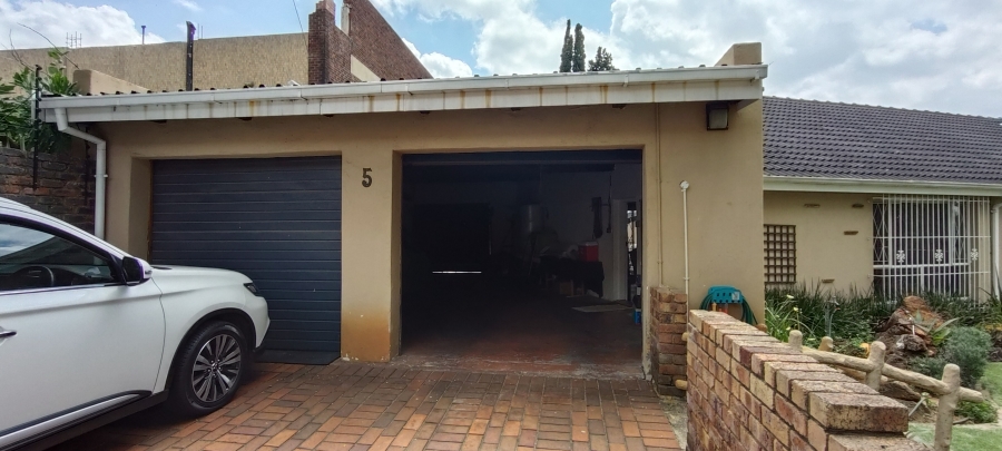 4 Bedroom Property for Sale in Lambton Gauteng