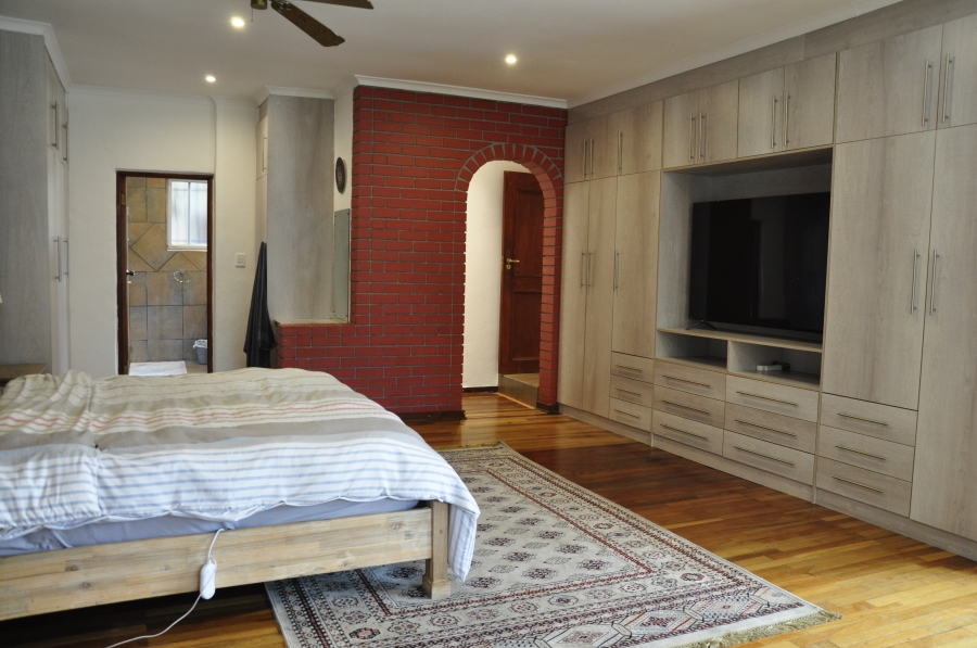 4 Bedroom Property for Sale in Paulshof Gauteng