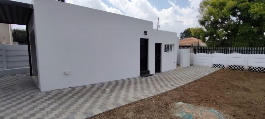 2 Bedroom Property for Sale in Florentia Gauteng