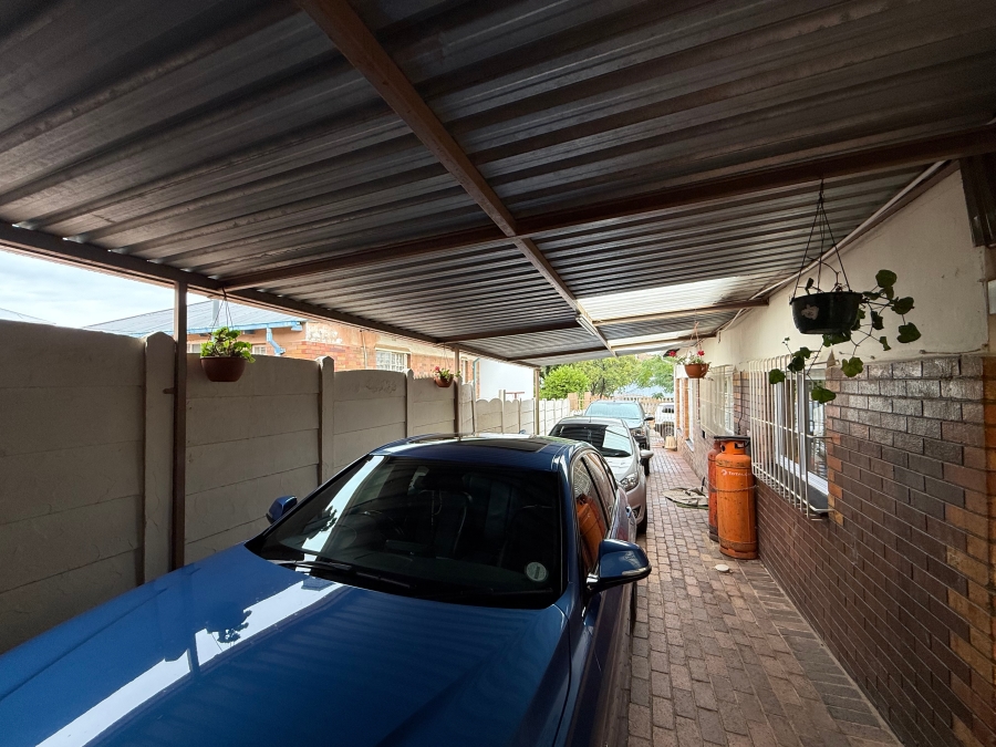 4 Bedroom Property for Sale in Rosettenville Gauteng