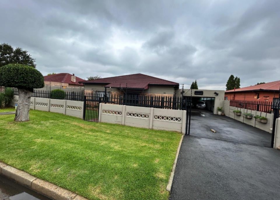 3 Bedroom Property for Sale in Florentia Gauteng