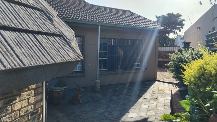 3 Bedroom Property for Sale in Vanderbijlpark SE 6 Gauteng