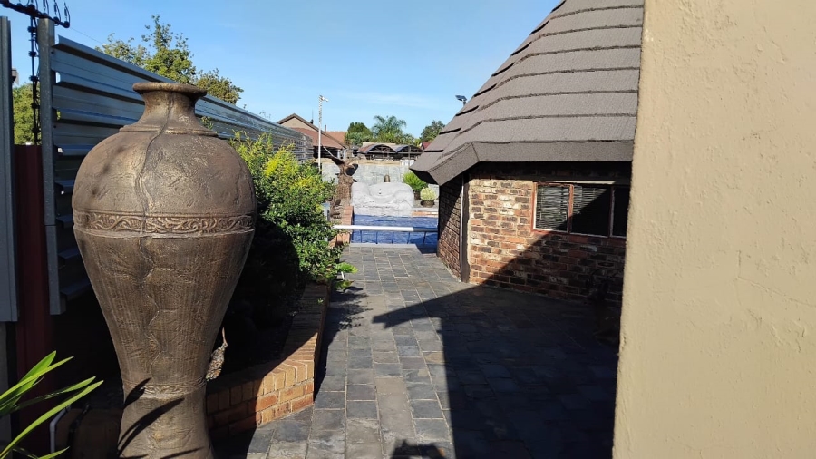 3 Bedroom Property for Sale in Vanderbijlpark SE 6 Gauteng