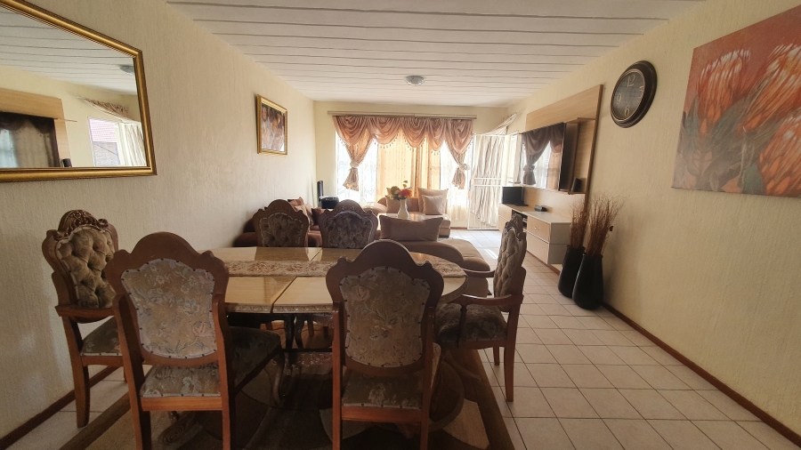 2 Bedroom Property for Sale in New Redruth Gauteng