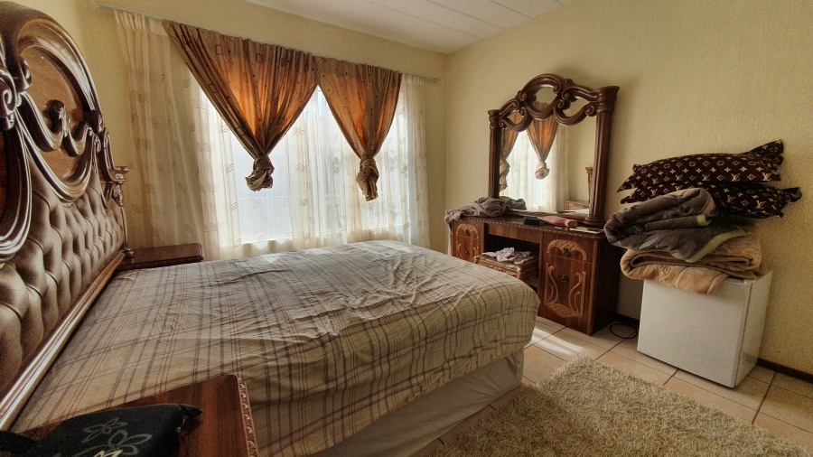 2 Bedroom Property for Sale in New Redruth Gauteng