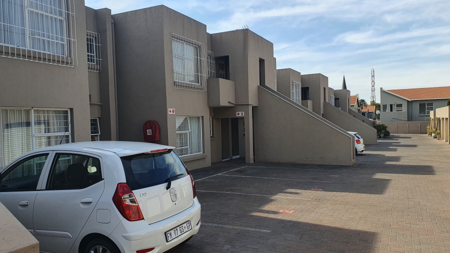 2 Bedroom Property for Sale in New Redruth Gauteng