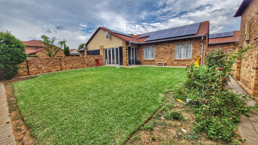 3 Bedroom Property for Sale in Theresa Park Gauteng