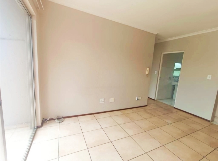 2 Bedroom Property for Sale in South Crest Gauteng