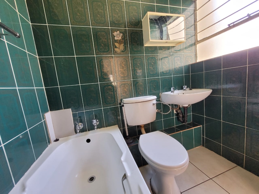 2 Bedroom Property for Sale in Florida Gauteng