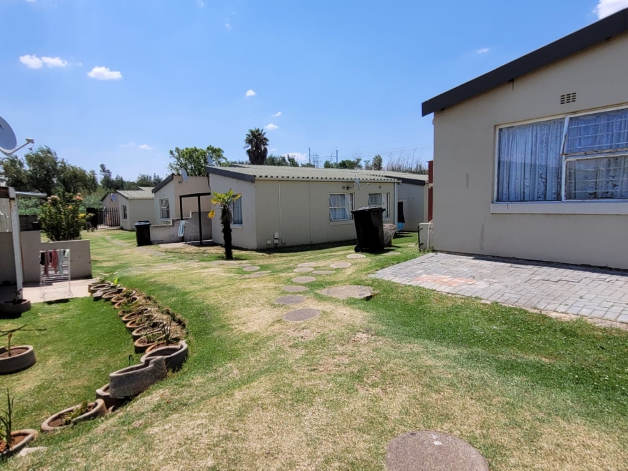 2 Bedroom Property for Sale in Florida Gauteng