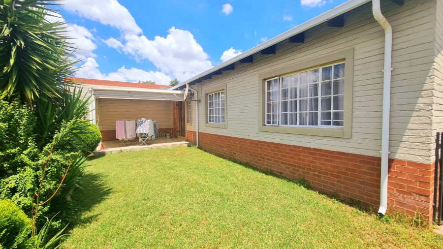 3 Bedroom Property for Sale in Noordwyk Gauteng