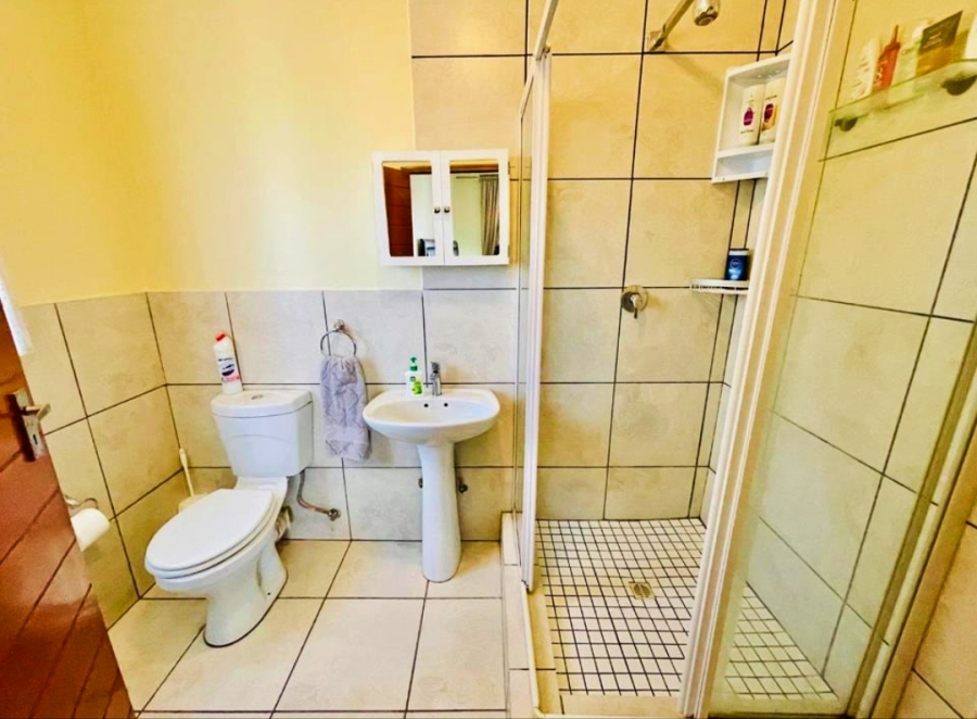 2 Bedroom Property for Sale in South Crest Gauteng