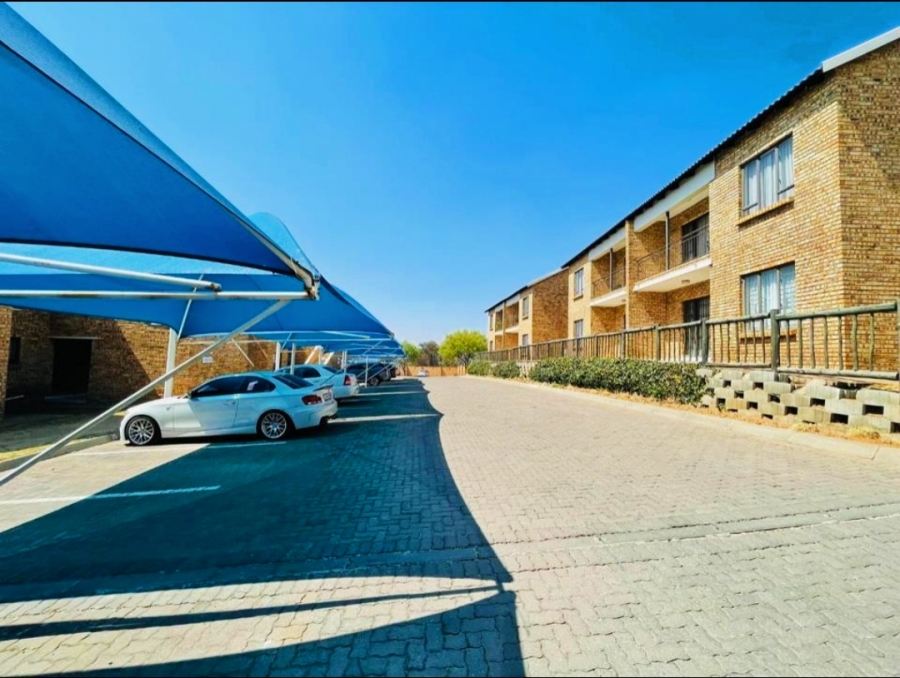 2 Bedroom Property for Sale in South Crest Gauteng