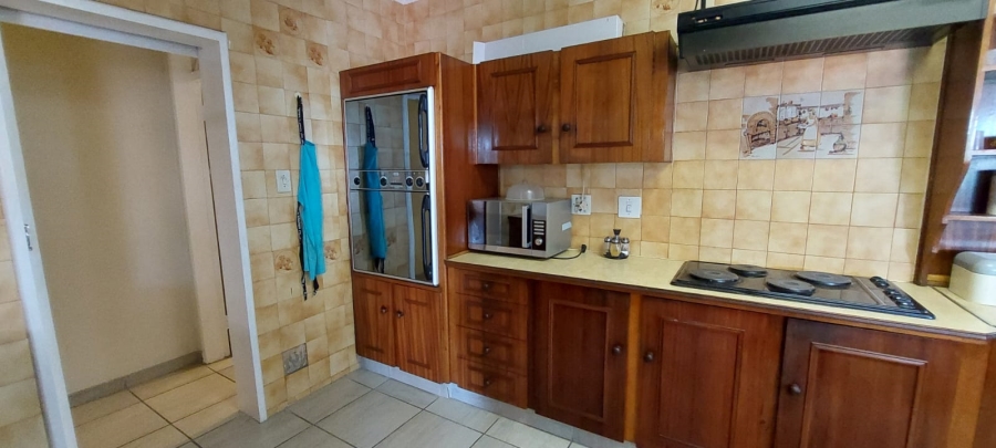 To Let 4 Bedroom Property for Rent in Verwoerdpark Gauteng